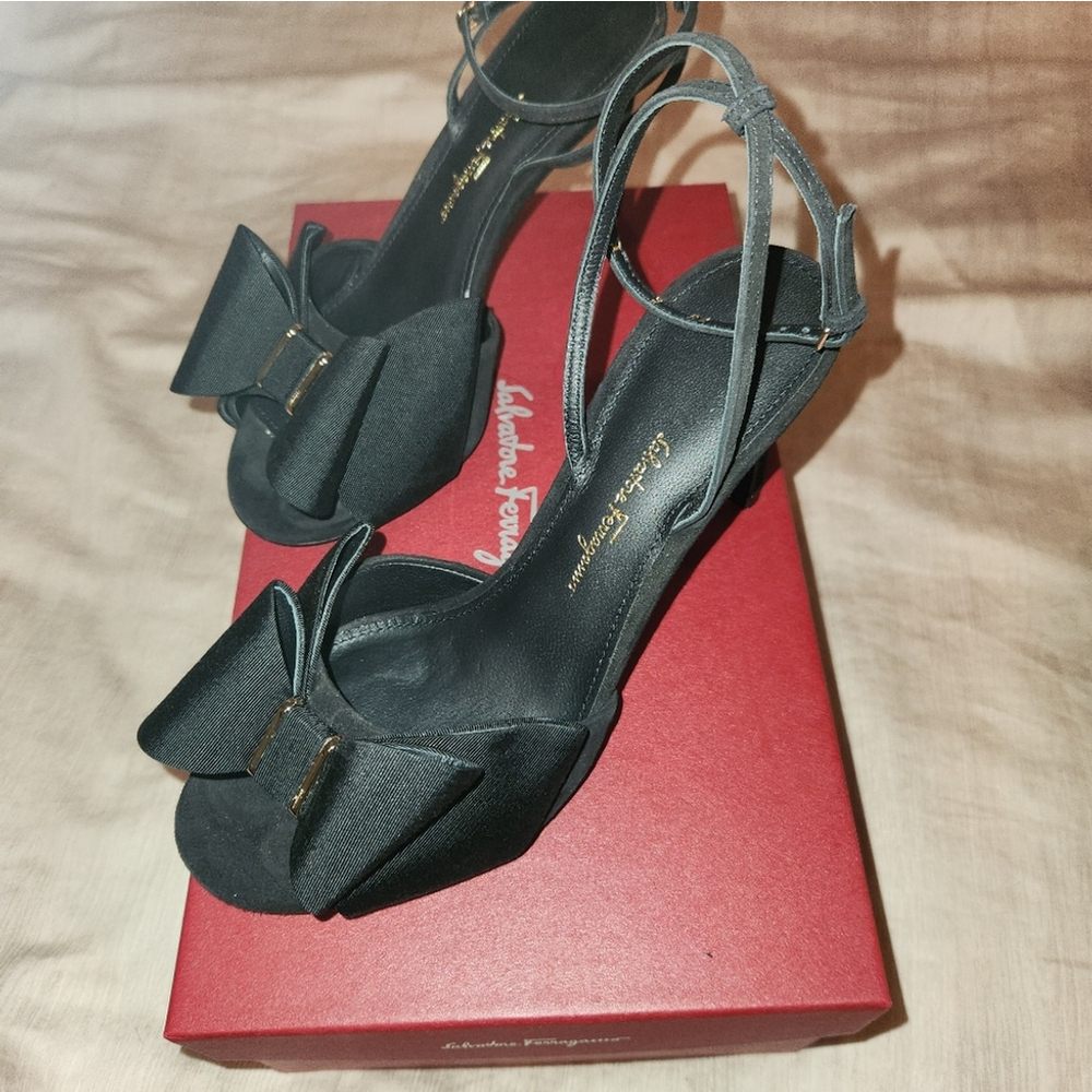 NWB Salvatore Ferragamo Ankle Strap Heels - Picture 6 of 11
